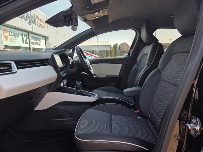 2023 (72) RENAULT CLIO 1.6 E-TECH full hybrid 145 Techno 5dr Auto 5608895