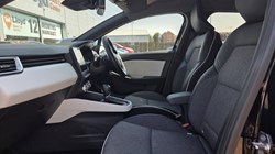 2023 (72) RENAULT CLIO 1.6 E-TECH full hybrid 145 Techno 5dr Auto 5608895