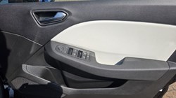 2023 (72) RENAULT CLIO 1.6 E-TECH full hybrid 145 Techno 5dr Auto 5608898