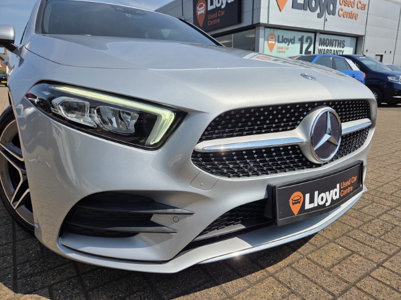 2019 (19) MERCEDES-BENZ A CLASS A180d AMG Line Premium 5dr Auto 5618892
