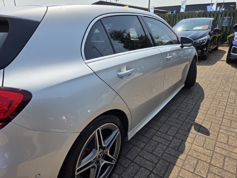 2019 (19) MERCEDES-BENZ A CLASS A180d AMG Line Premium 5dr Auto 5618896