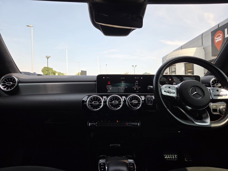 2019 (19) MERCEDES-BENZ A CLASS A180d AMG Line Premium 5dr Auto 5618906