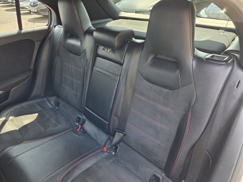 2019 (19) MERCEDES-BENZ A CLASS A180d AMG Line Premium 5dr Auto 5618909