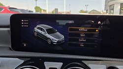 2019 (19) MERCEDES-BENZ A CLASS A180d AMG Line Premium 5dr Auto 5618935