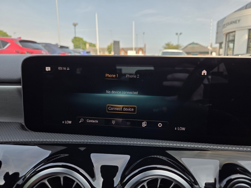 2019 (19) MERCEDES-BENZ A CLASS A180d AMG Line Premium 5dr Auto 5618928