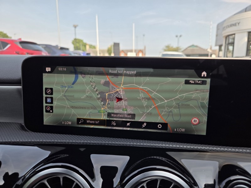 2019 (19) MERCEDES-BENZ A CLASS A180d AMG Line Premium 5dr Auto 5618929