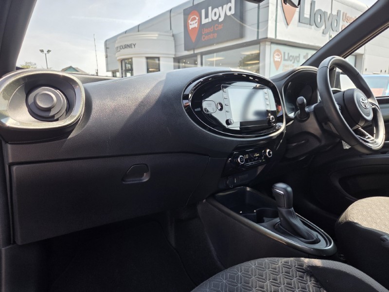 2023 (73) TOYOTA AYGO X 1.0 VVT-i Edge 5dr Auto 5618738