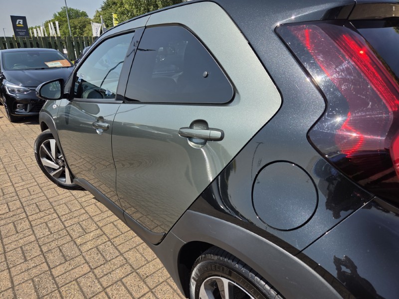 2023 (73) TOYOTA AYGO X 1.0 VVT-i Edge 5dr Auto 5618722