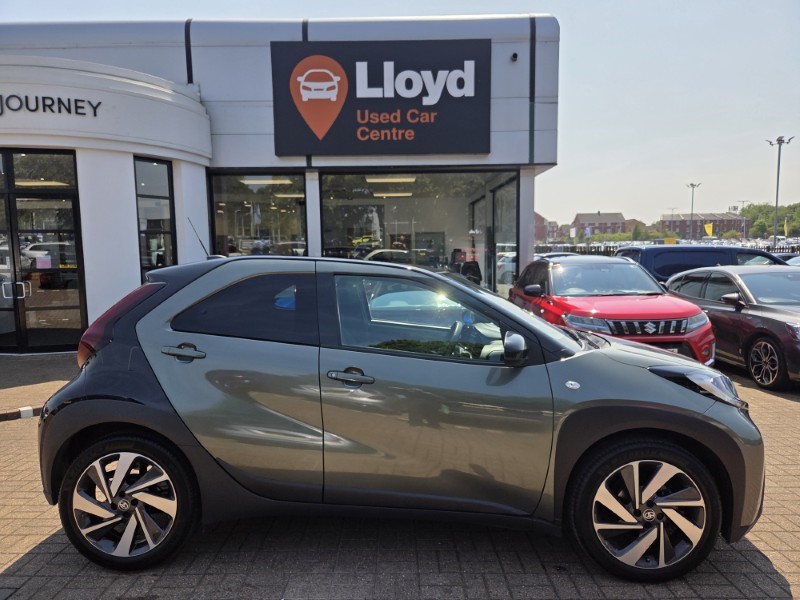 2023 (73) TOYOTA AYGO X 1.0 VVT-i Edge 5dr Auto 5618713