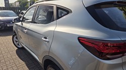 2021 (21) MG MOTOR UK ZS 1.5 VTi-TECH Excite 5dr 5645196