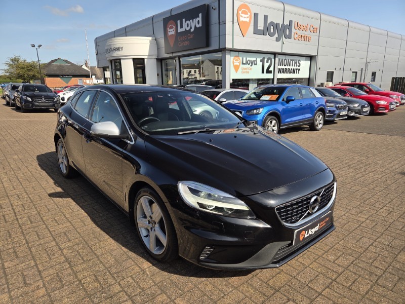 2019 (68) VOLVO V40 D2 [120] R DESIGN Nav Plus 5dr Geartronic