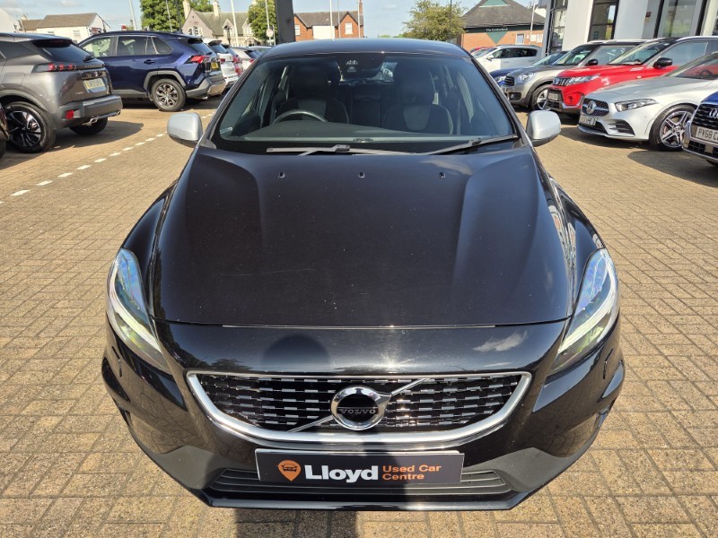 2019 (68) VOLVO V40 D2 [120] R DESIGN Nav Plus 5dr Geartronic 5645277