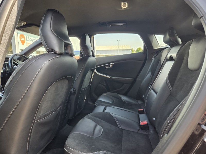 2019 (68) VOLVO V40 D2 [120] R DESIGN Nav Plus 5dr Geartronic 5645292