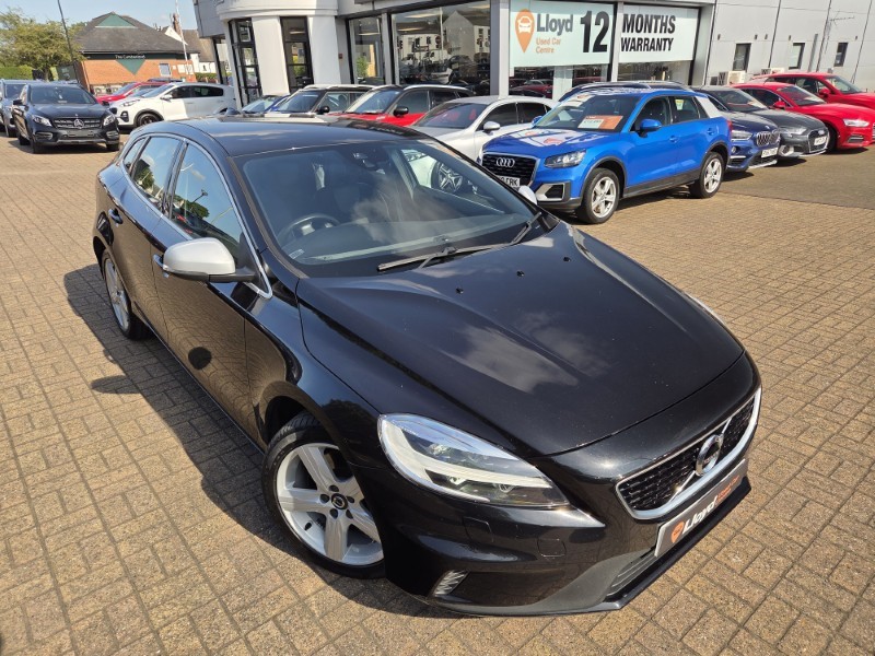 2019 (68) VOLVO V40 D2 [120] R DESIGN Nav Plus 5dr Geartronic 5645284