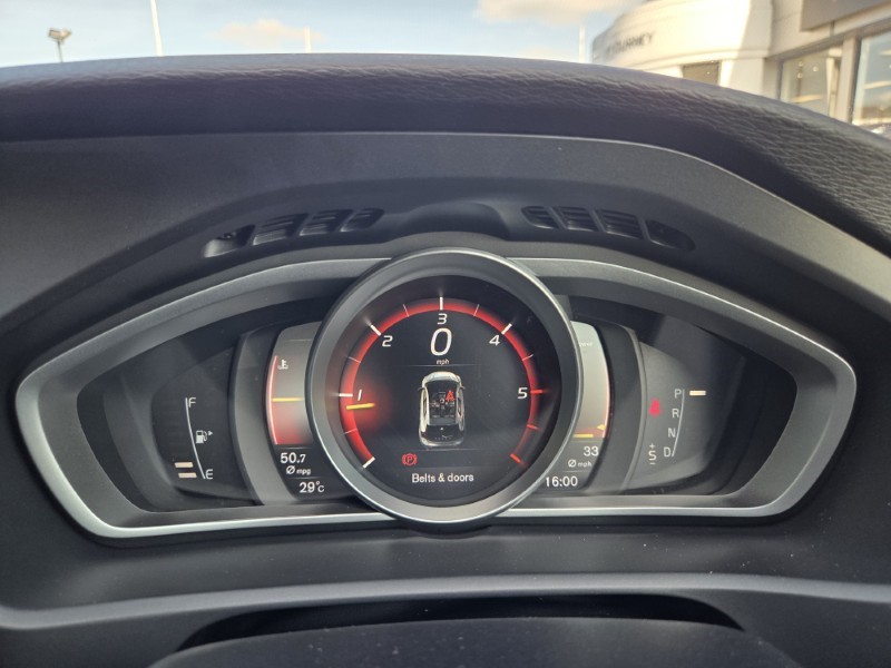 2019 (68) VOLVO V40 D2 [120] R DESIGN Nav Plus 5dr Geartronic 5645314