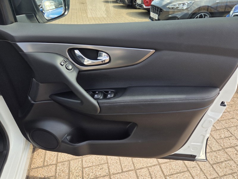 2020 (69) NISSAN QASHQAI 1.3 DiG-T N-Connecta 5dr 5640469