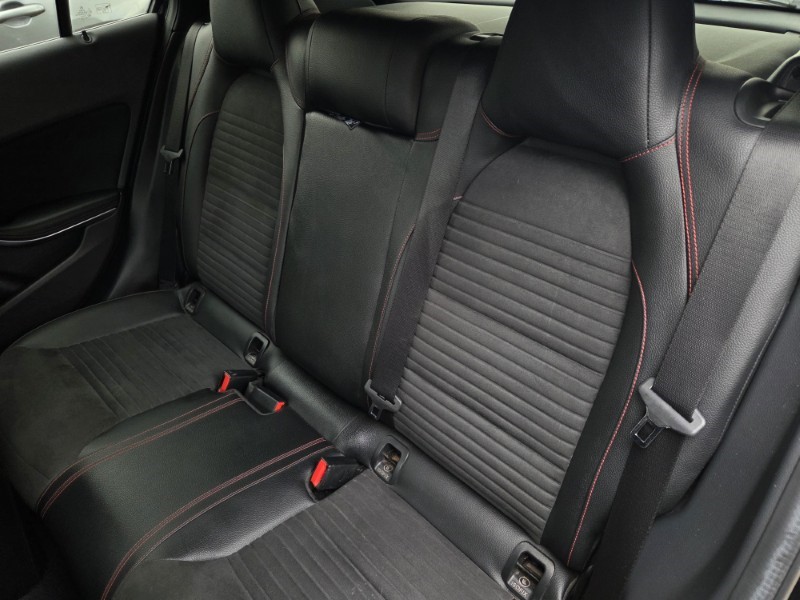2020 (69) MERCEDES-BENZ GLA 180 AMG Line Edition 5dr Auto 5649518