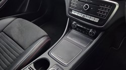 2020 (69) MERCEDES-BENZ GLA 180 AMG Line Edition 5dr Auto 5649529