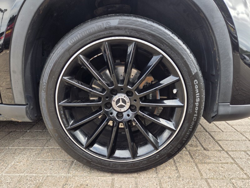 2020 (69) MERCEDES-BENZ GLA 180 AMG Line Edition 5dr Auto 5649495