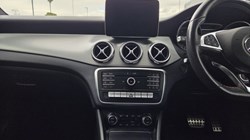 2020 (69) MERCEDES-BENZ GLA 180 AMG Line Edition 5dr Auto 5649517