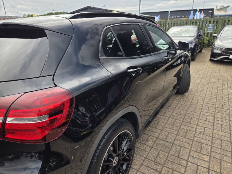 2020 (69) MERCEDES-BENZ GLA 180 AMG Line Edition 5dr Auto 5649504