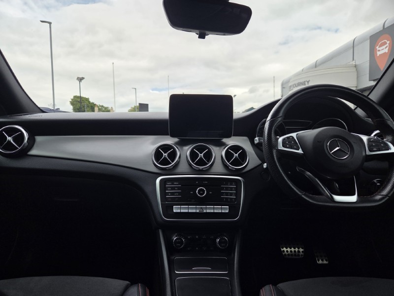 2020 (69) MERCEDES-BENZ GLA 180 AMG Line Edition 5dr Auto 5649515