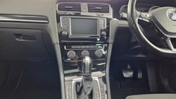 2016 (66) VOLKSWAGEN GOLF 1.6 TDI 110 GT Edition 5dr DSG 5649565