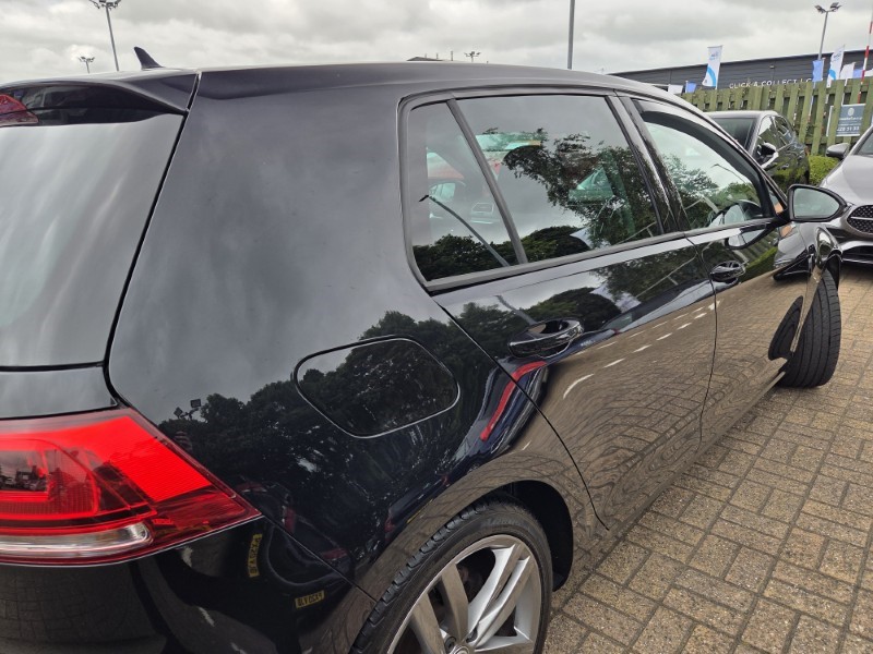 2016 (66) VOLKSWAGEN GOLF 1.6 TDI 110 GT Edition 5dr DSG 5649553