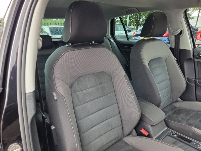 2016 (66) VOLKSWAGEN GOLF 1.6 TDI 110 GT Edition 5dr DSG 5649570