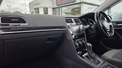 2016 (66) VOLKSWAGEN GOLF 1.6 TDI 110 GT Edition 5dr DSG 5649567