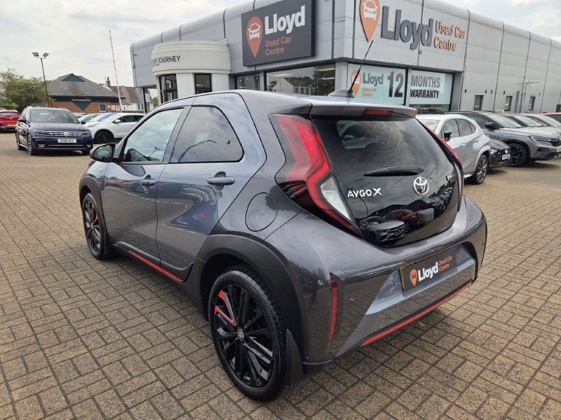 2023 (73) TOYOTA AYGO X 1.0 VVT-i Undercover 5dr 5674731