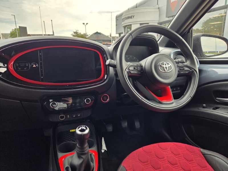 2023 (73) TOYOTA AYGO X 1.0 VVT-i Undercover 5dr 5674740