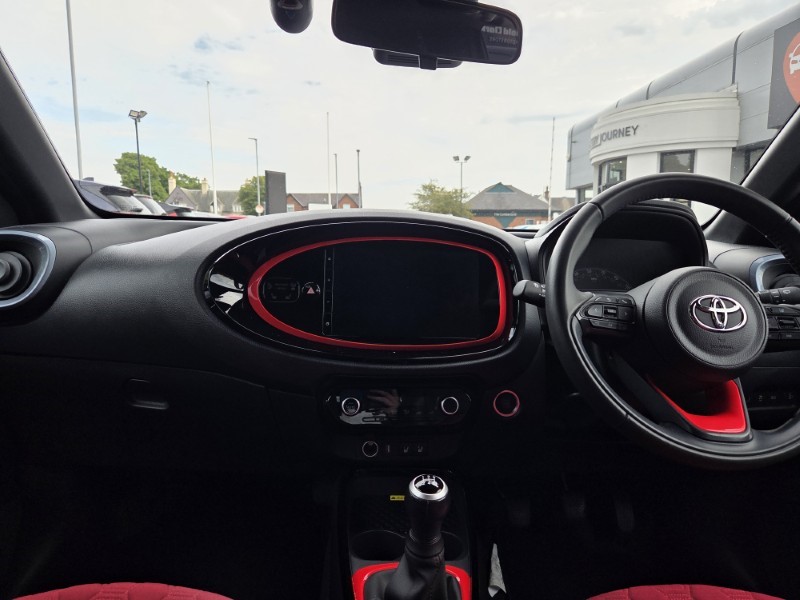 2023 (73) TOYOTA AYGO X 1.0 VVT-i Undercover 5dr 5674739