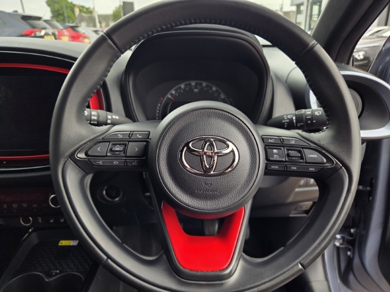 2023 (73) TOYOTA AYGO X 1.0 VVT-i Undercover 5dr 5674751