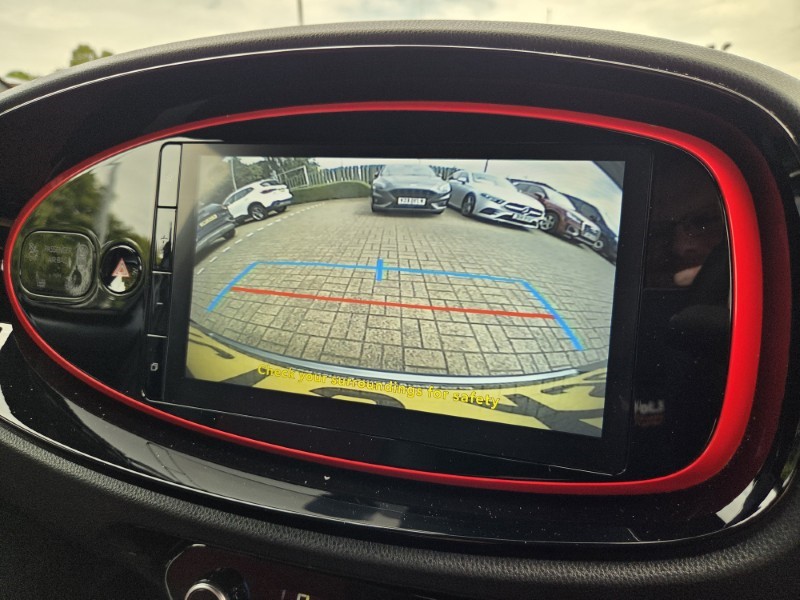 2023 (73) TOYOTA AYGO X 1.0 VVT-i Undercover 5dr 5674759
