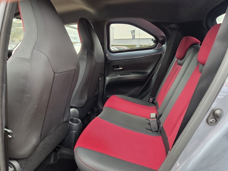 2023 (73) TOYOTA AYGO X 1.0 VVT-i Undercover 5dr 5674738