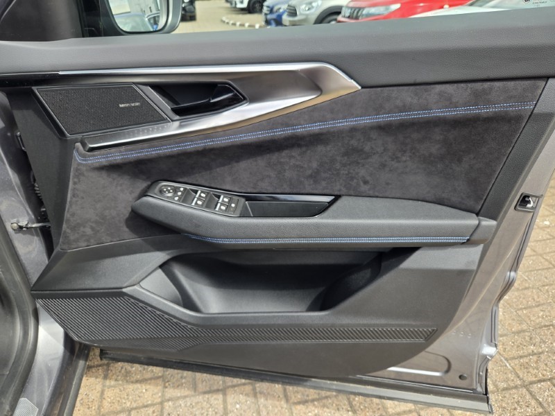 2023 (23) RENAULT AUSTRAL E-Tech FHEV Iconic Esprit Alpine 5dr Auto 4C 5649730