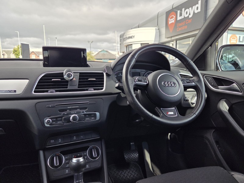 2017 (17) AUDI Q3 2.0 TDI Quattro S Line Edition 5dr S Tronic 5657507