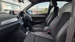 2017 (17) AUDI Q3 2.0 TDI Quattro S Line Edition 5dr S Tronic 5657511