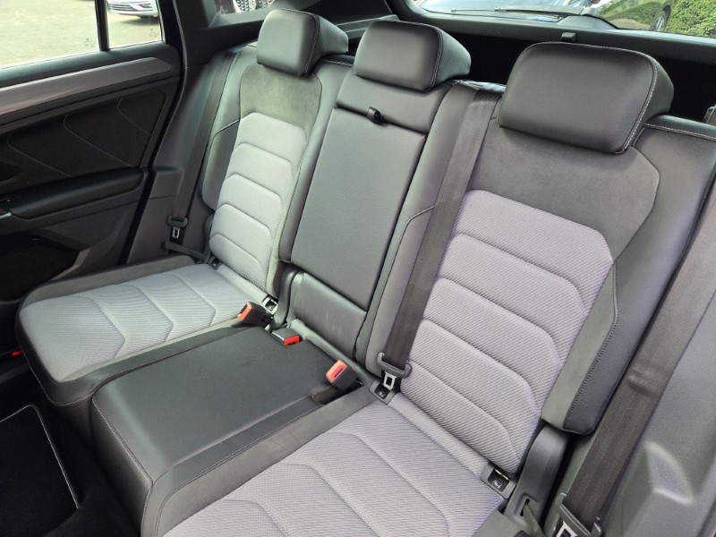 2018 (18) VOLKSWAGEN TIGUAN 2.0 TSi 180 4Motion R-Line 5dr DSG 5651269