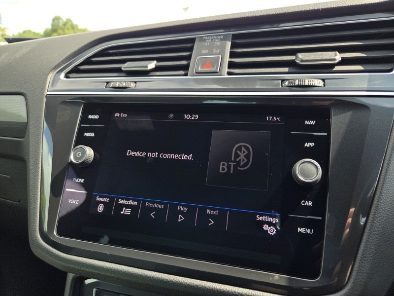 2018 (18) VOLKSWAGEN TIGUAN 2.0 TSi 180 4Motion R-Line 5dr DSG 5651291