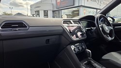 2018 (18) VOLKSWAGEN TIGUAN 2.0 TSi 180 4Motion R-Line 5dr DSG 5651270