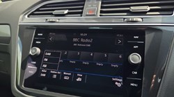2018 (18) VOLKSWAGEN TIGUAN 2.0 TSi 180 4Motion R-Line 5dr DSG 5651290