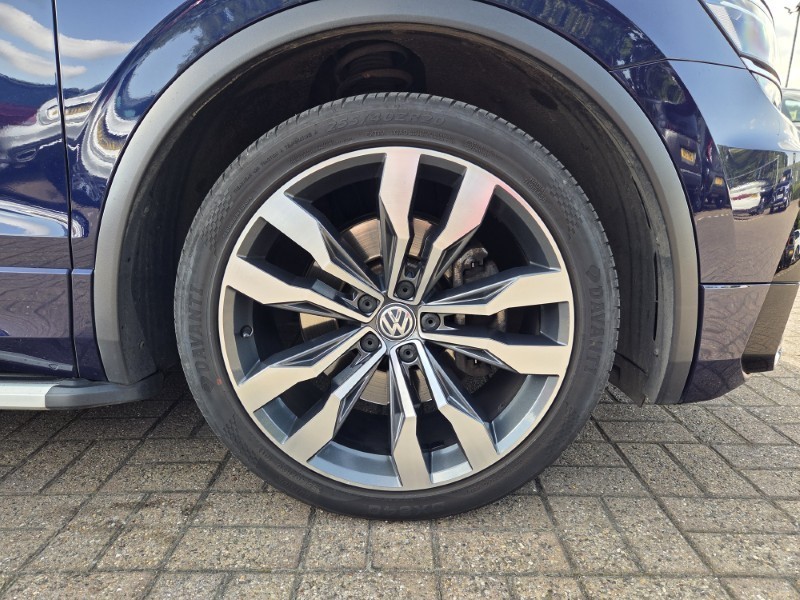 2018 (18) VOLKSWAGEN TIGUAN 2.0 TSi 180 4Motion R-Line 5dr DSG 5651245