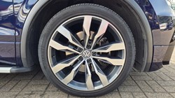 2018 (18) VOLKSWAGEN TIGUAN 2.0 TSi 180 4Motion R-Line 5dr DSG 5651245