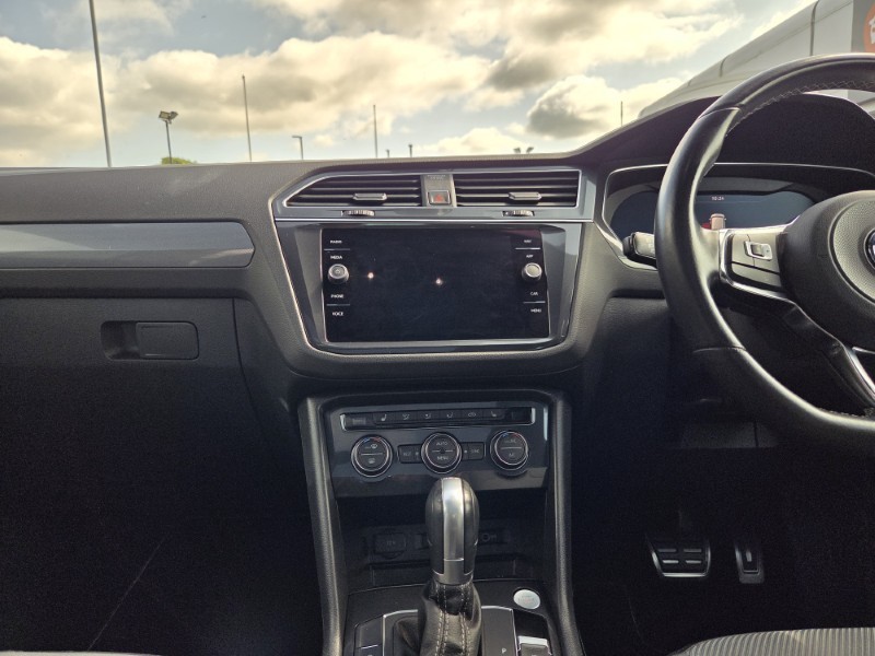 2018 (18) VOLKSWAGEN TIGUAN 2.0 TSi 180 4Motion R-Line 5dr DSG 5651268