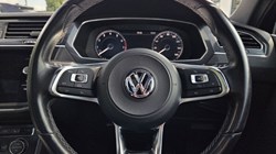 2018 (18) VOLKSWAGEN TIGUAN 2.0 TSi 180 4Motion R-Line 5dr DSG 5651281