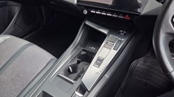 2022 (22) PEUGEOT 308 1.2 PureTech Allure Premium 5dr EAT8 5656380