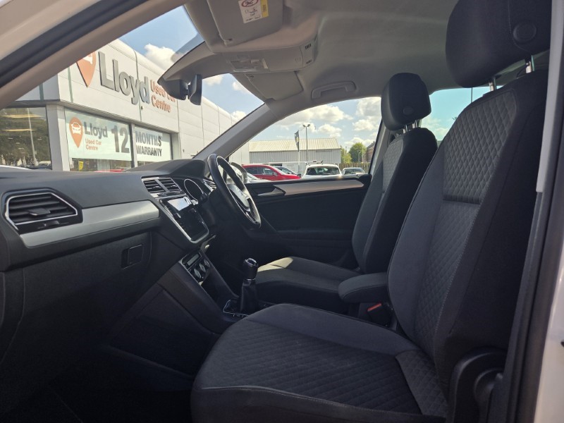 2019 (69) VOLKSWAGEN TIGUAN 2.0 TDi 150 Match 5dr 5666395