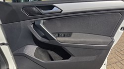 2019 (69) VOLKSWAGEN TIGUAN 2.0 TDi 150 Match 5dr 5666398
